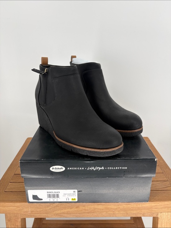 Dr. Scholl's Shoes - New Dr. Scholl's Black Wedge Ankle Booties with Brown Pull Tab size 11M